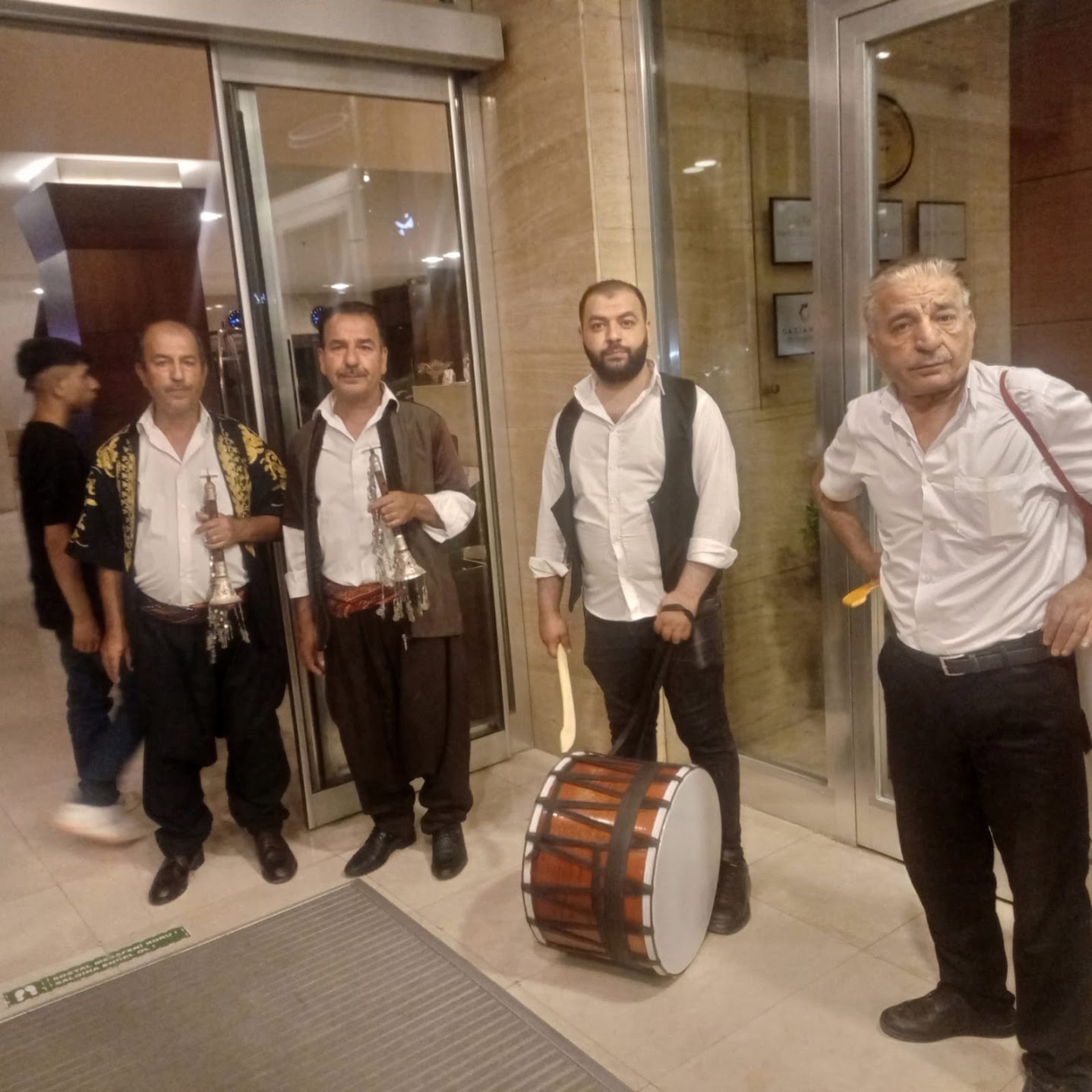 Okul Mezuniyet Ekibi